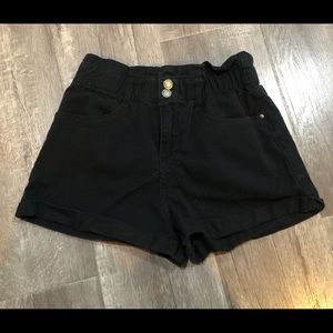 Angel kiss size 7 / 28 black denim shorts
